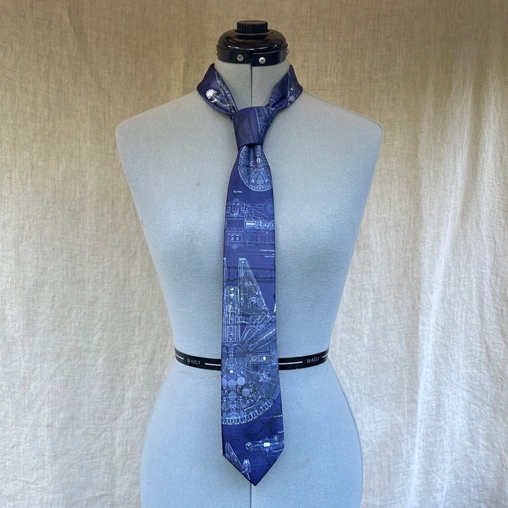 MENS NWOT STAR WARS SILK TIE